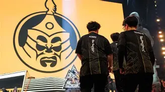 包含C9横扫GEN，369完成史诗逆转强强对话半决赛，技惊四座的词条